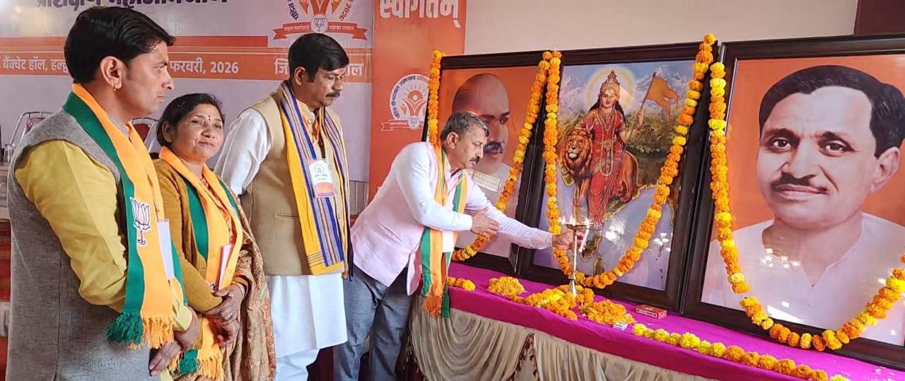 राष्ट्र निर्माण का मंत्र: हल्द्वानी में भाजपा की जिला प्रशिक्षण बैठक संपन्न; 7 मार्च से मंडलों में सजेगी पाठशाला, प्रदीप बिष्ट बोले- 'प्रशिक्षण से ही आता है अनुशासन'